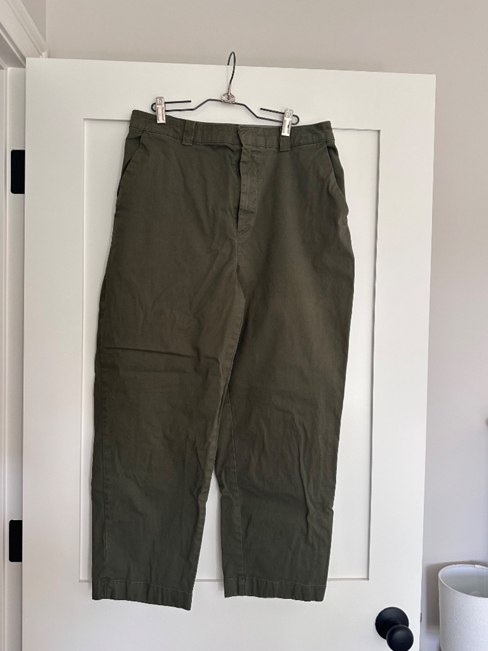 GAP Mid Rise Straight Up Khakis - Picture 3 of 3